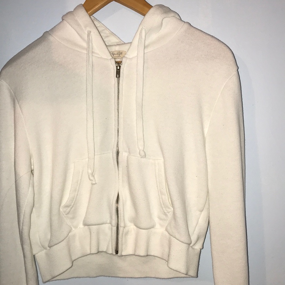 Brandy Melville sweater💙
